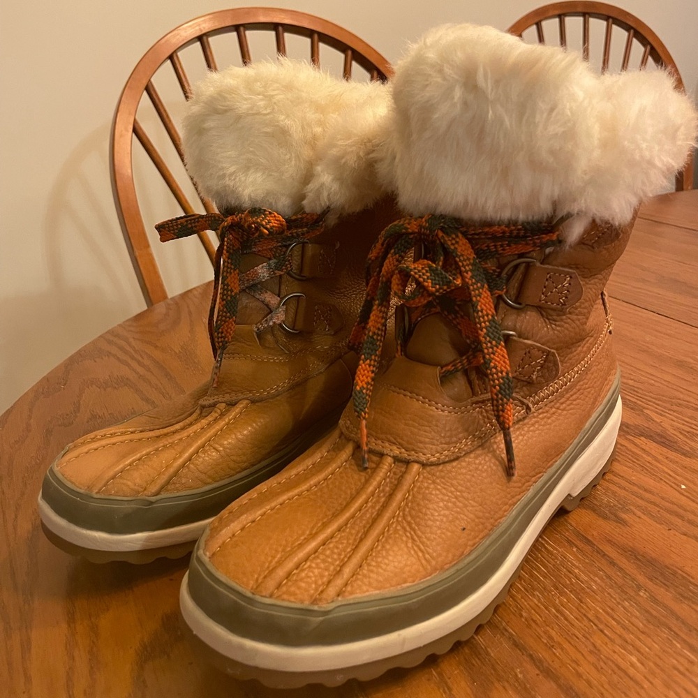 Sperry Tan Insulated Winter Boots with Faux Fur